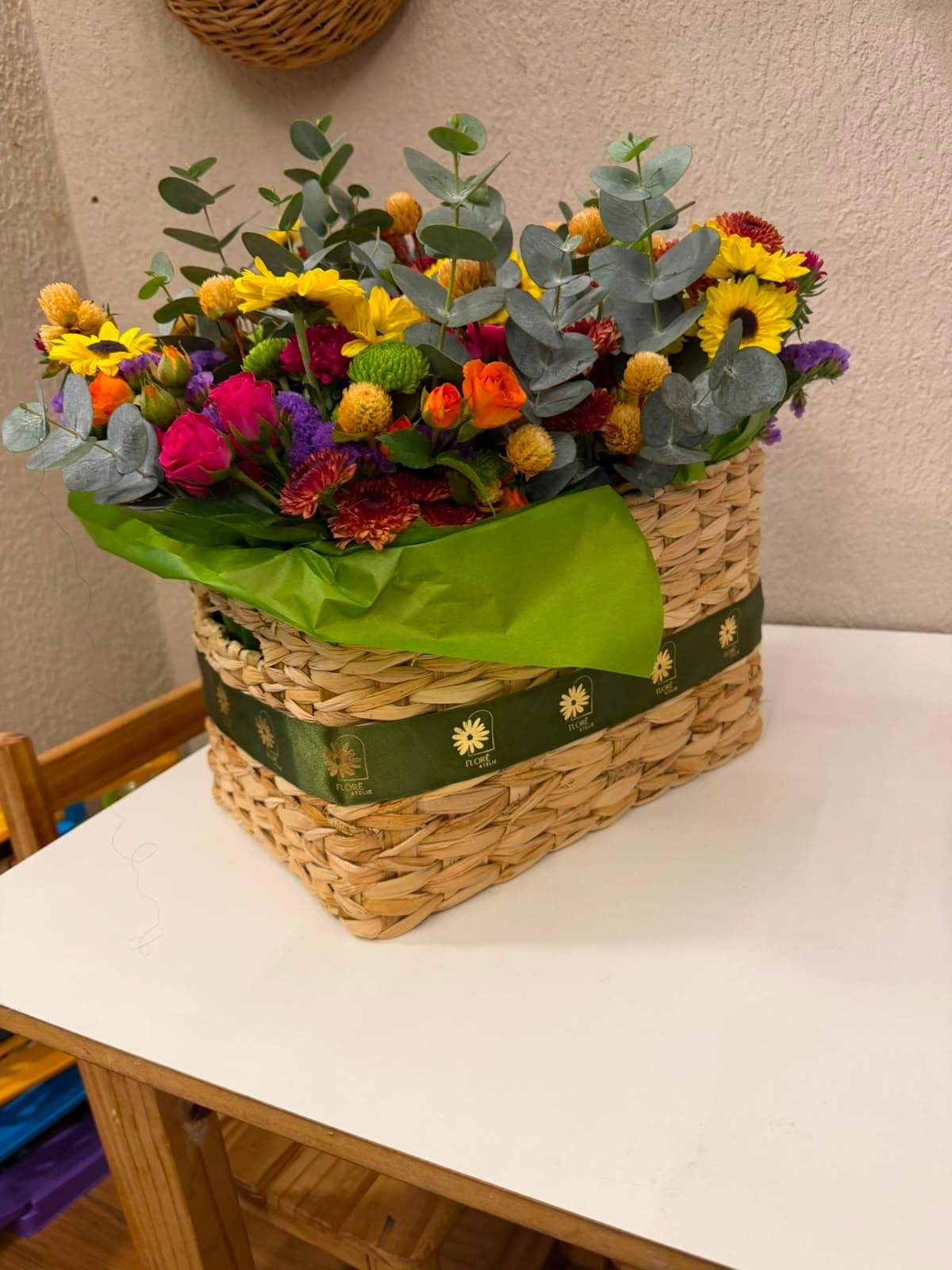 Cesta autoral, flores da estação